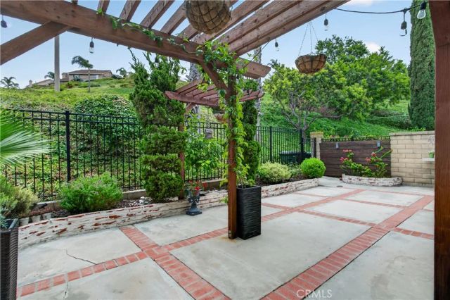 750 S Lone Star Lane, Anaheim Hills, CA 92807