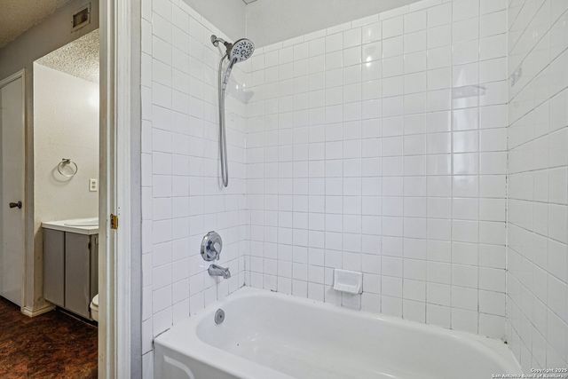 1601 Newton Steet, Kerrville, TX 78028