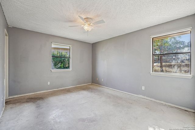 1601 Newton Steet, Kerrville, TX 78028