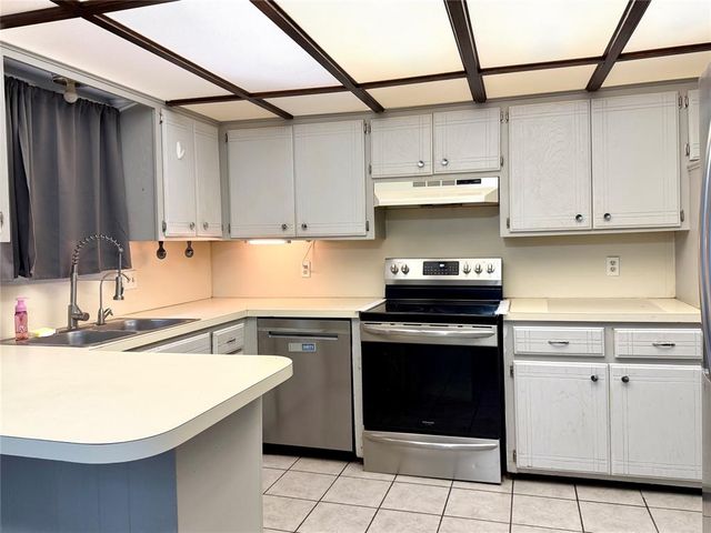 11 Osage Drive, Shawnee, OK 74801