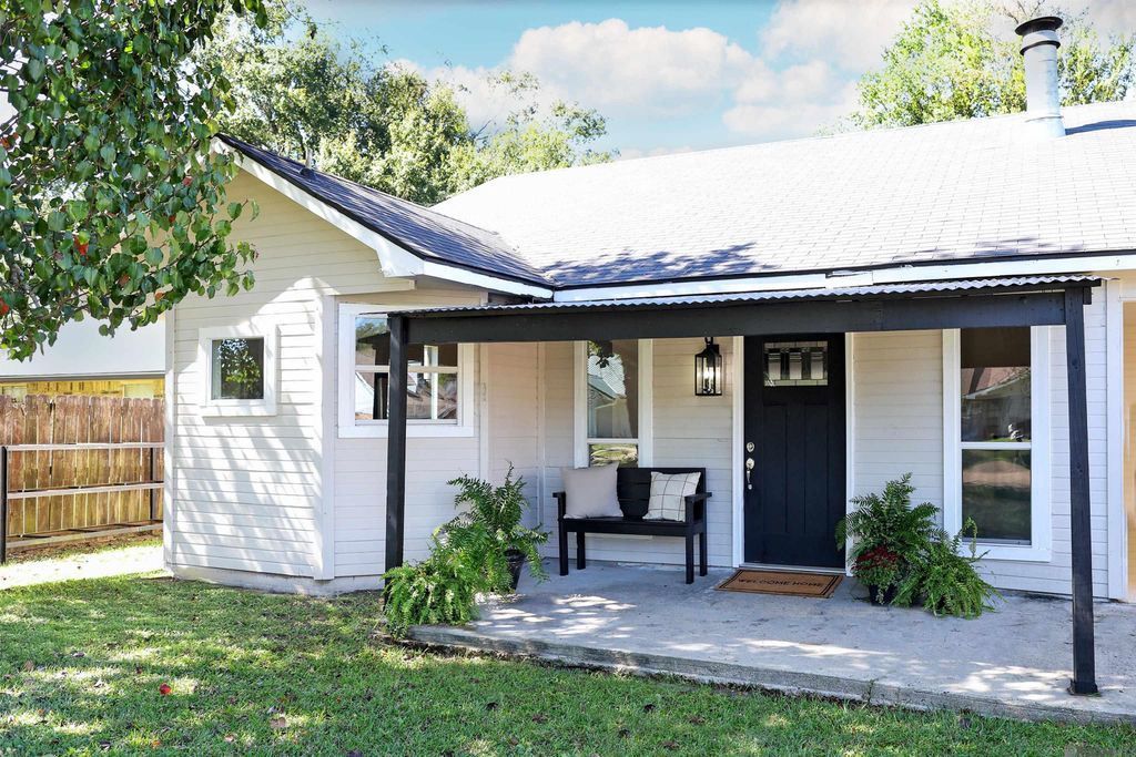 15005 Beau Jon Ave, Prairieville, LA 70769