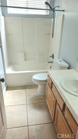 511 N Girard, Hemet, CA 92544