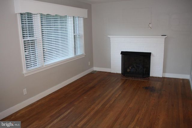 3718 HILL ST, Fairfax, VA 22030