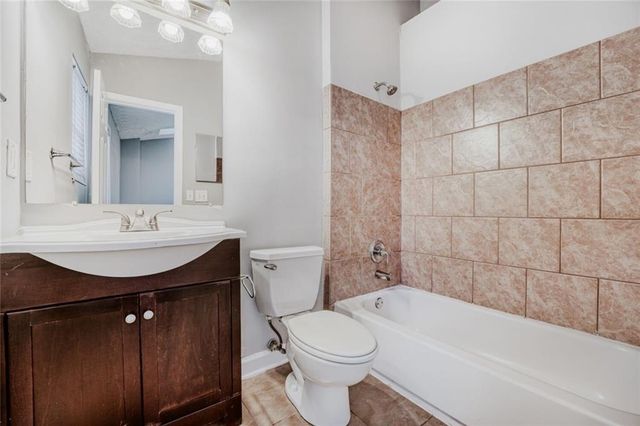 3588 Kennesaw Station NW Drive, Kennesaw, GA 30144