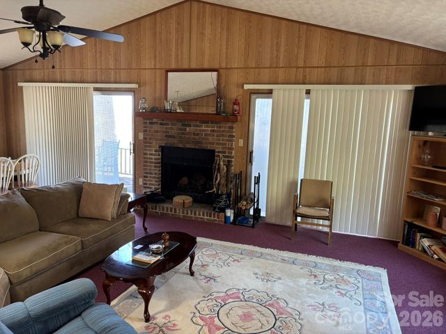120 Kimberly Drive, Bryson City, NC 28713