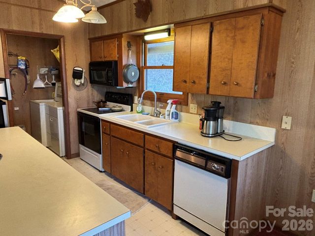 120 Kimberly Drive, Bryson City, NC 28713