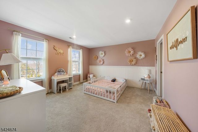 15 Esposito Ln, Roxbury Twp., NJ 07850