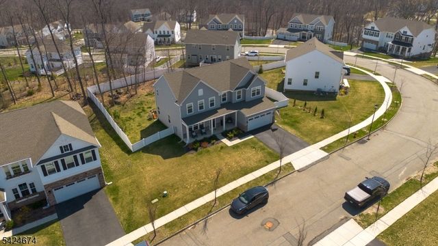 15 Esposito Ln, Roxbury Twp., NJ 07850