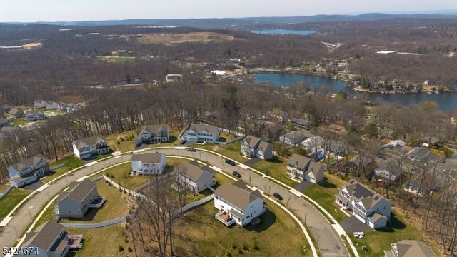 15 Esposito Ln, Roxbury Twp., NJ 07850