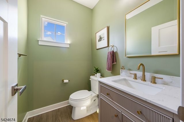 15 Esposito Ln, Roxbury Twp., NJ 07850