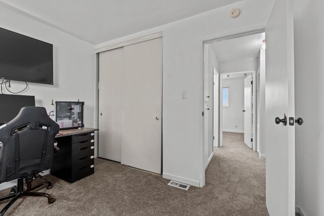 10414 Reymouth Ave, Rancho Cordova, CA 95670