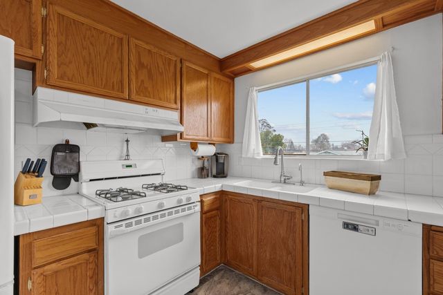 10414 Reymouth Ave, Rancho Cordova, CA 95670