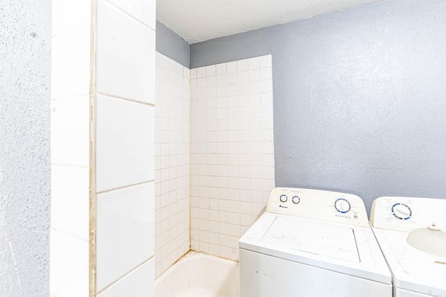 212 N Pine St, Marvell, AR 72366