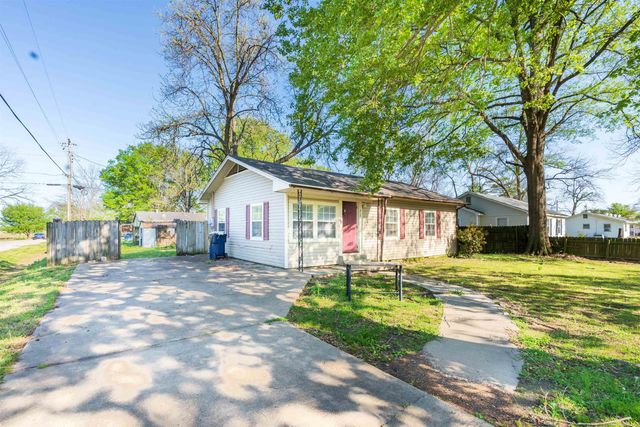 212 N Pine St, Marvell, AR 72366