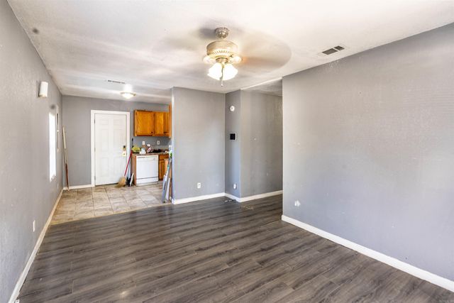 212 N Pine St, Marvell, AR 72366