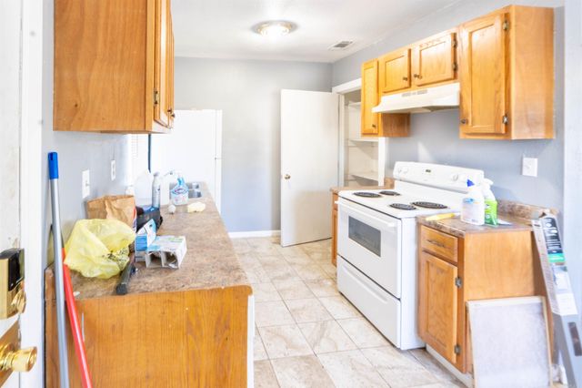 212 N Pine St, Marvell, AR 72366