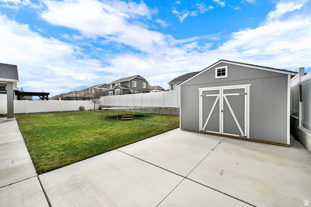 7494 S WOOD FARMS DR, West Jordan, UT 84084