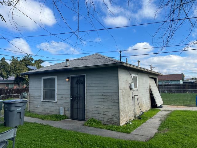 2018 Mary Street, Sanger, CA 93657