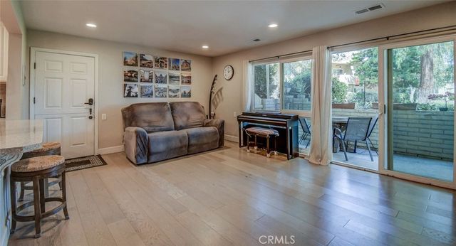 805 Ronda Mendoza B, Laguna Woods, CA 92637