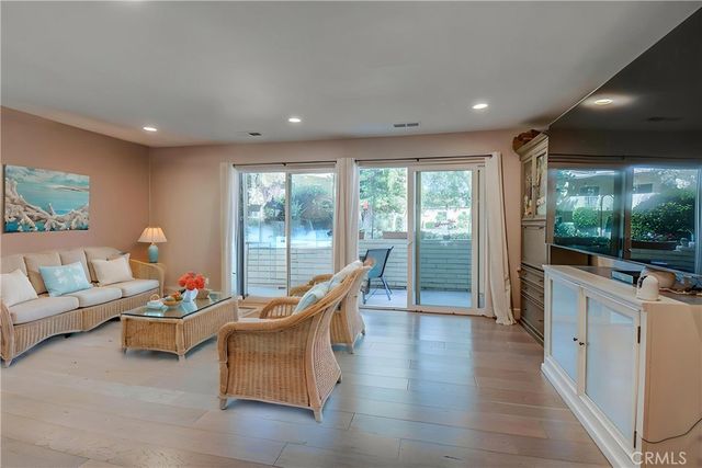 805 Ronda Mendoza B, Laguna Woods, CA 92637