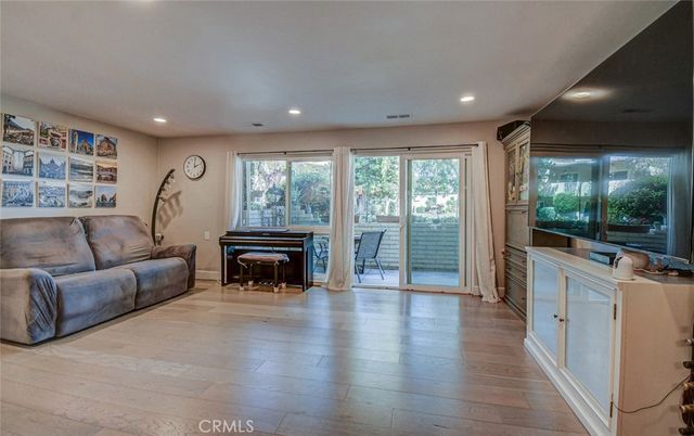 805 Ronda Mendoza B, Laguna Woods, CA 92637