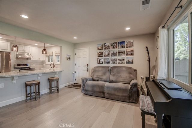 805 Ronda Mendoza B, Laguna Woods, CA 92637