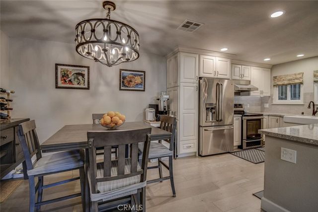 805 Ronda Mendoza B, Laguna Woods, CA 92637