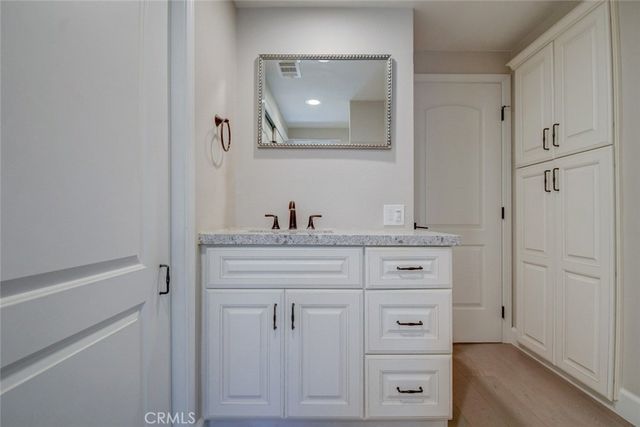 805 Ronda Mendoza B, Laguna Woods, CA 92637