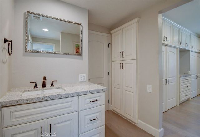 805 Ronda Mendoza B, Laguna Woods, CA 92637