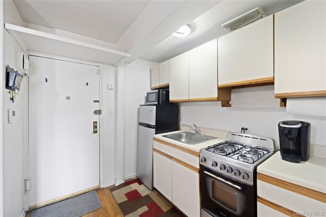 73-11 Bell Boulevard 2C, Oakland Gardens, NY 11364