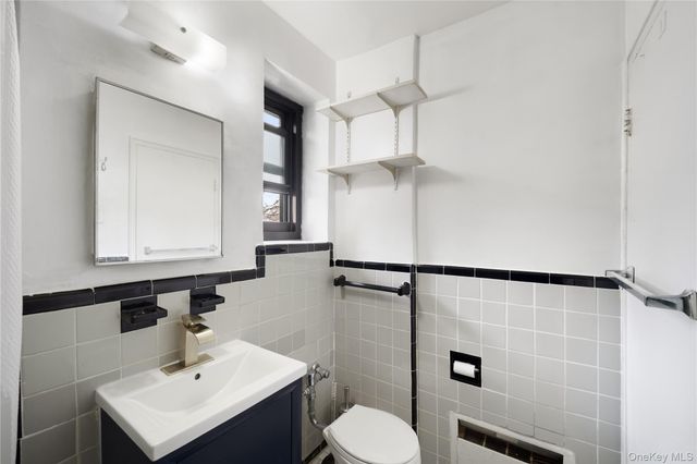 73-11 Bell Boulevard 2C, Oakland Gardens, NY 11364