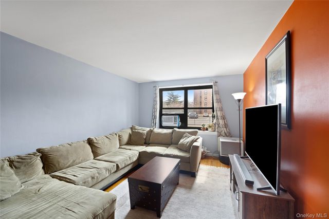 73-11 Bell Boulevard 2C, Oakland Gardens, NY 11364