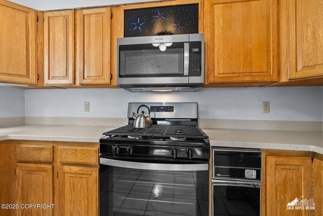 9201 Sea Parrot Circle, Anchorage, AK 99515