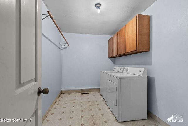 9201 Sea Parrot Circle, Anchorage, AK 99515
