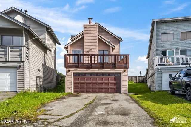 9201 Sea Parrot Circle, Anchorage, AK 99515