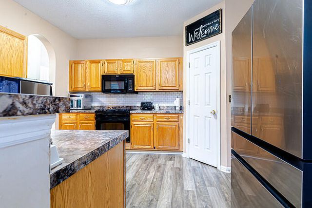 8516 Long Meadow Drive, North Charleston, SC 29420