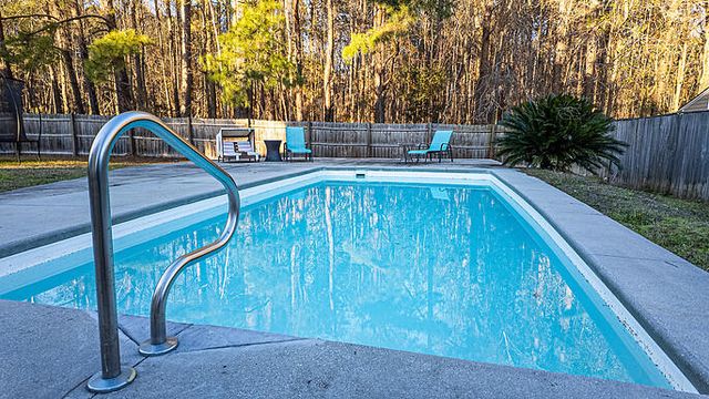 8516 Long Meadow Drive, North Charleston, SC 29420