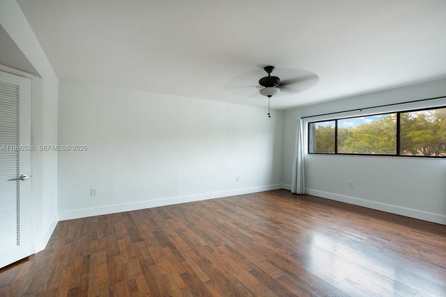 10520 SW 75th Ln, Miami, FL 33173