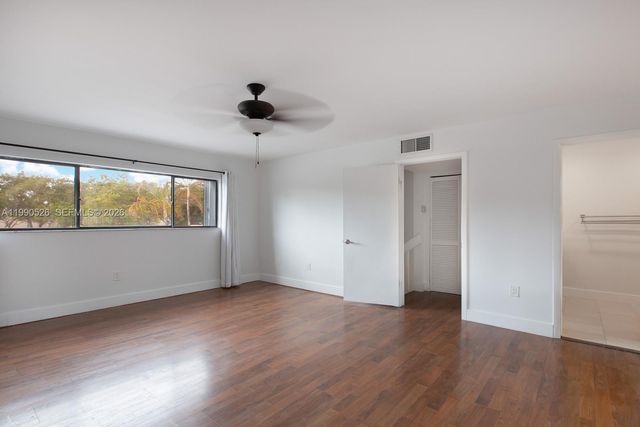 10520 SW 75th Ln, Miami, FL 33173