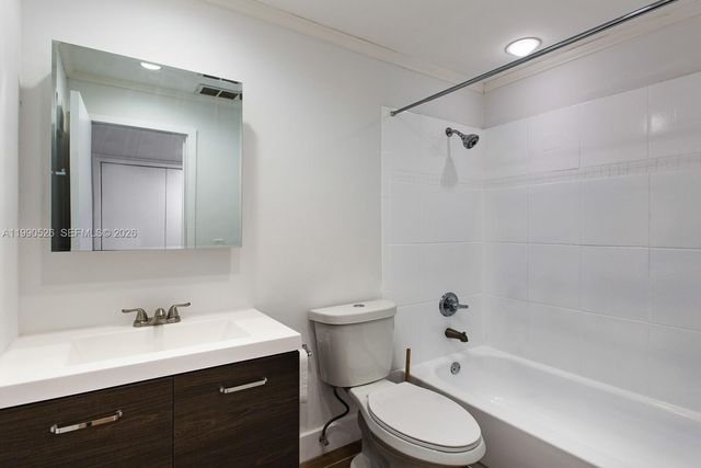 10520 SW 75th Ln, Miami, FL 33173