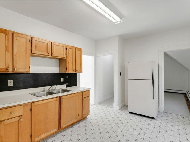 11 Slapp Hill Road, Hardwick, VT 05843