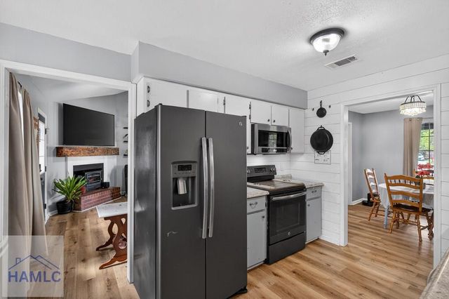 933 Gulfstream Road, Hinesville, GA 31313