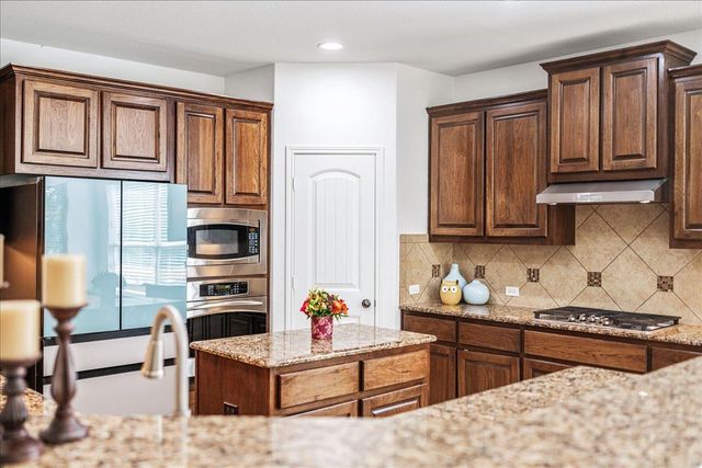 8113 Via Verde DR, Austin, TX 78739