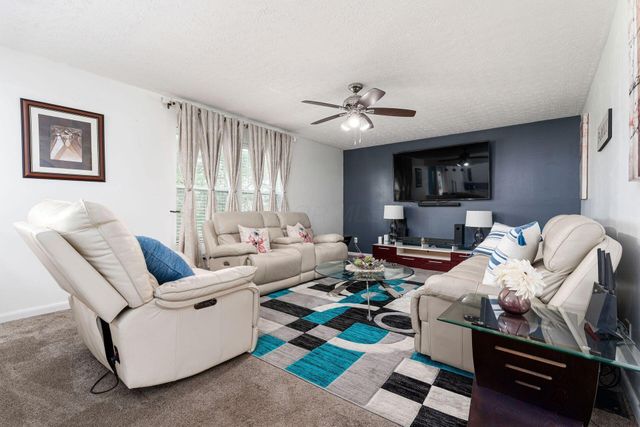 2868 Blue Moon Drive, Columbus, OH 43232