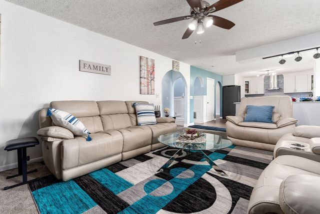 2868 Blue Moon Drive, Columbus, OH 43232