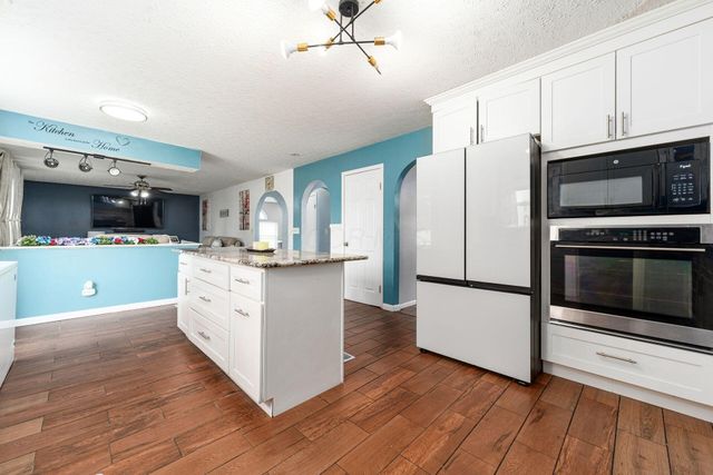 2868 Blue Moon Drive, Columbus, OH 43232