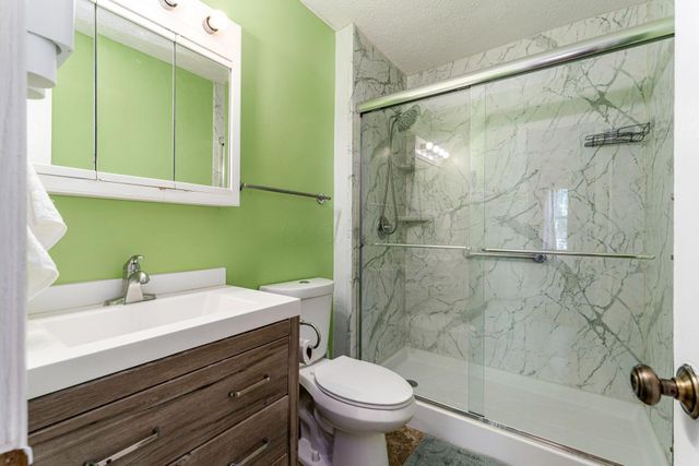 2868 Blue Moon Drive, Columbus, OH 43232