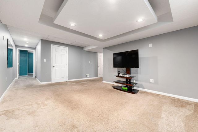 2868 Blue Moon Drive, Columbus, OH 43232