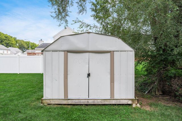 2868 Blue Moon Drive, Columbus, OH 43232