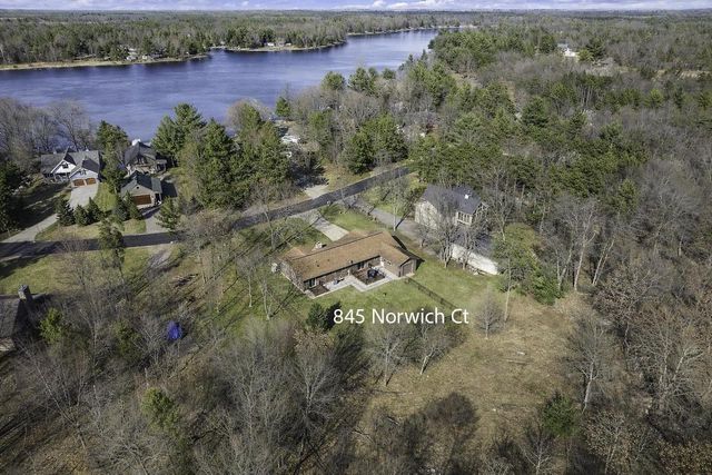 845 Norwich Court, Nekoosa, WI 54457